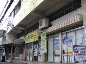 Pongos Building